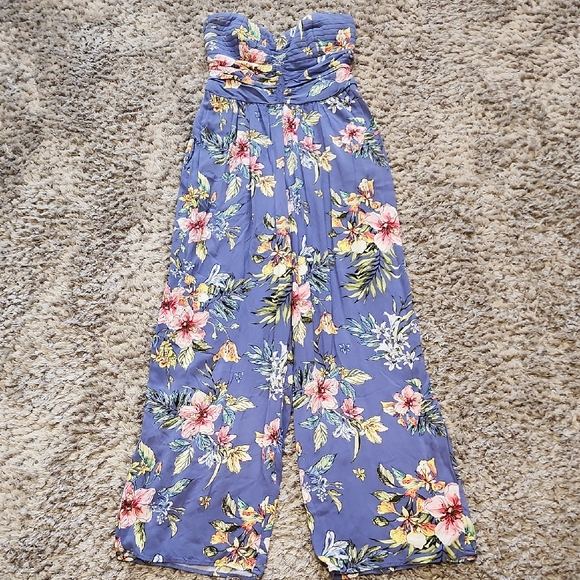 Band of Gypsies Pants - Floral Strapless Jumpsuit Size M      Anti-Slip Band & Cinched Waist